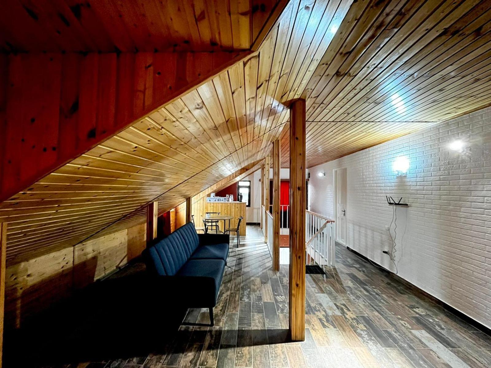 Nino & Irodi'S Guest House Kutaisi Exterior photo