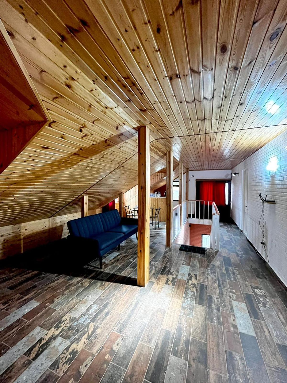 Nino & Irodi'S Guest House Kutaisi Exterior photo